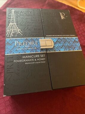 Prédiré Paris Pomegranate & Honey Manicure Set — Black & Blue Packaging